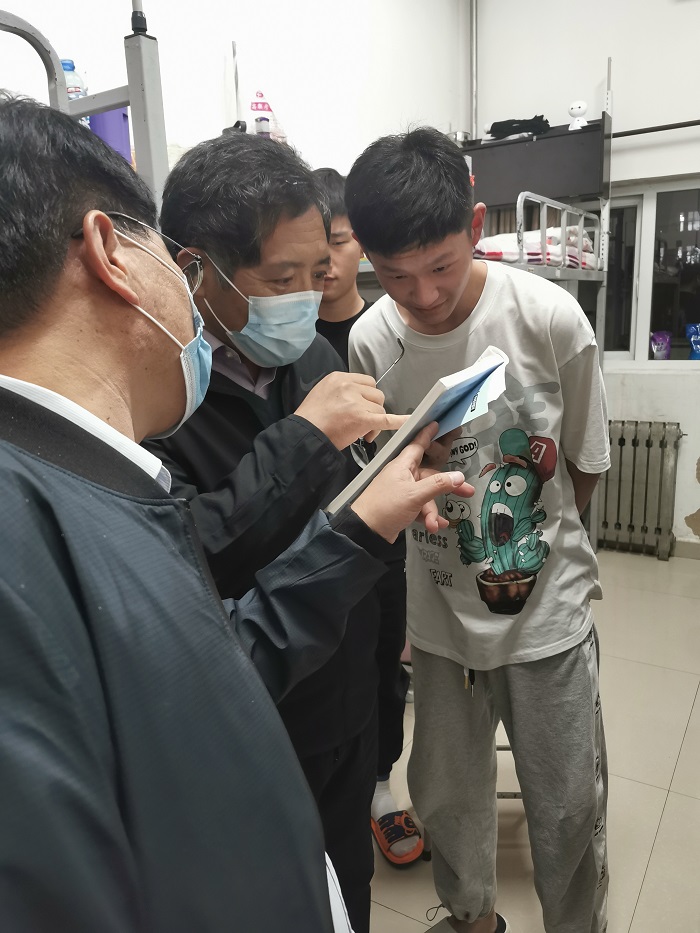 进宿舍.jpg 进宿舍.jpg